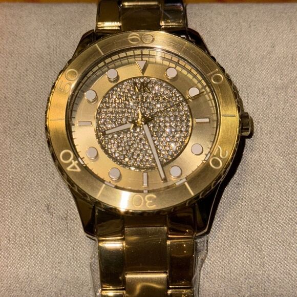 NWT Michael Kors MK6911 Runway Round Adult Female Watch - Picture 2 of 5